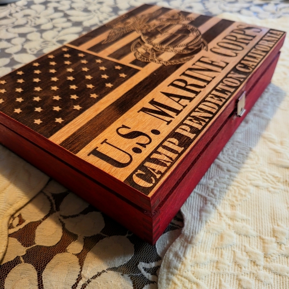 Marine coin display box
